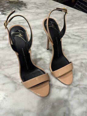 GIUSEPPE ZANOTTI  Women’s Nude 5” Pumps Heels Sandals 36 Italy Patent Leather